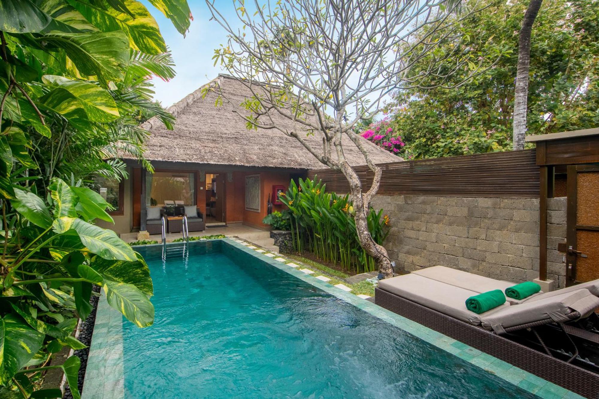 Legian Beach Hotel Dış mekan fotoğraf