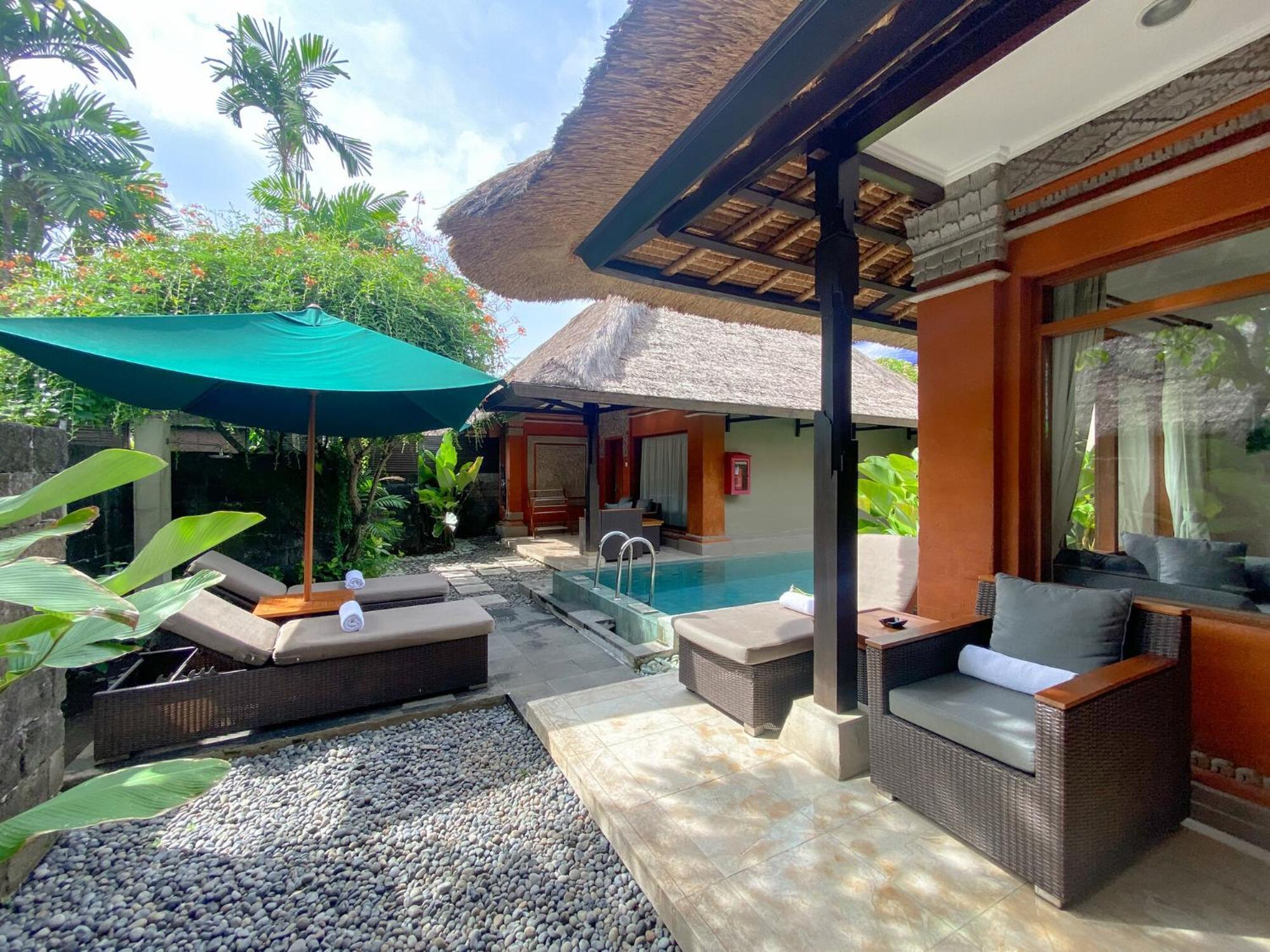 Legian Beach Hotel Dış mekan fotoğraf